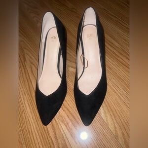 H&M Black Pointed Heels size 40 / 9